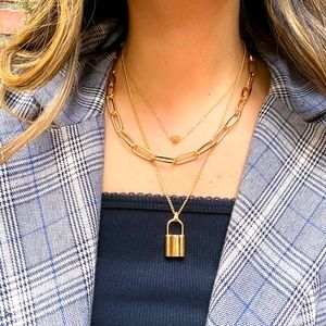 *NWT* Songbird Gold Paperclip/Padlock Layered Necklace